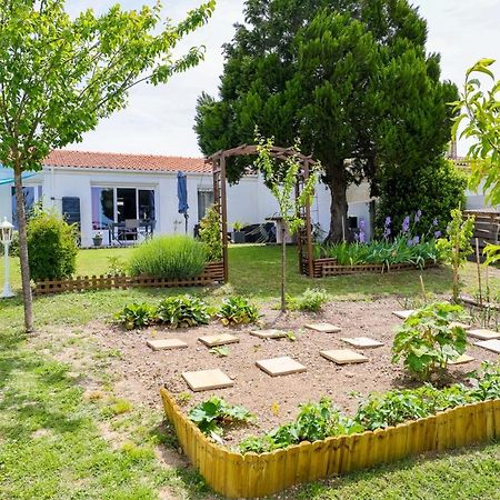 "Logis Debussy"- Saintes Villa Exterior photo