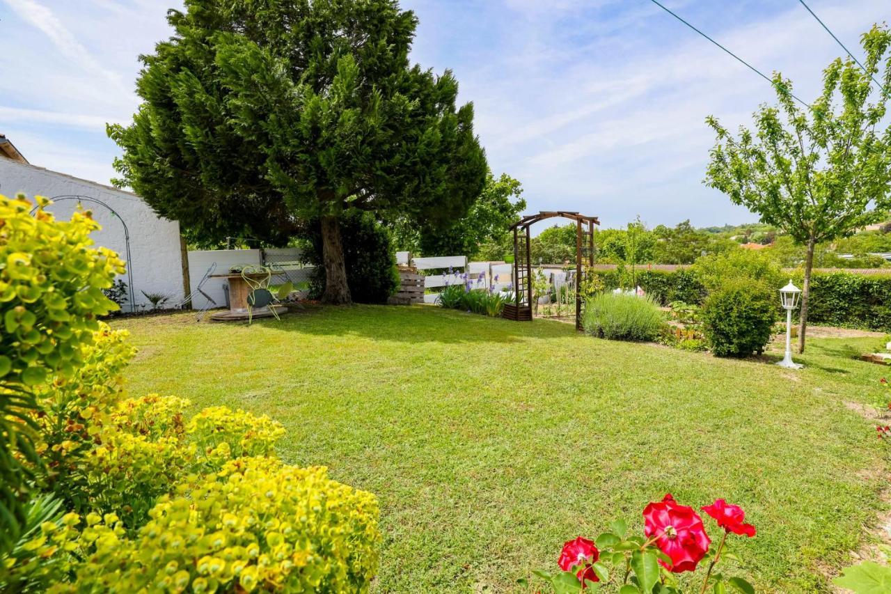 "Logis Debussy"- Saintes Villa Exterior photo