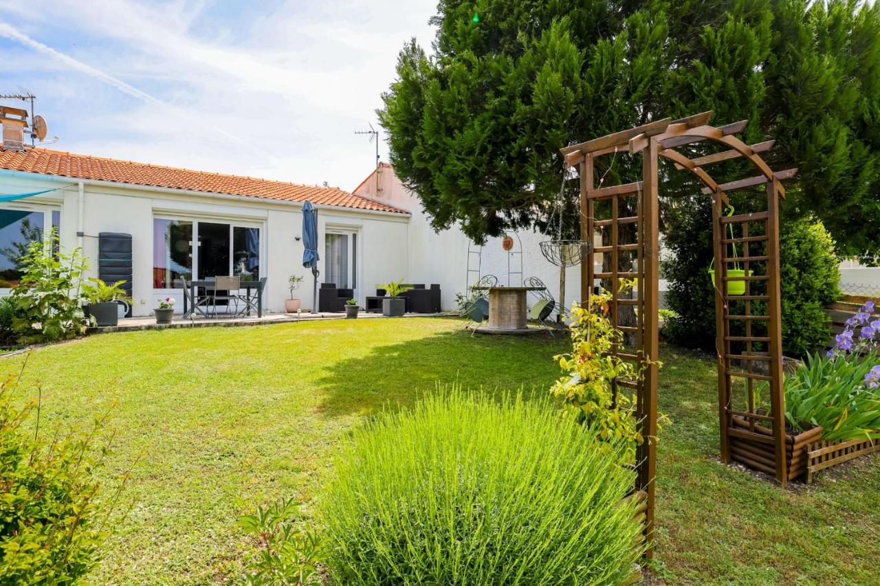 "Logis Debussy"- Saintes Villa Exterior photo