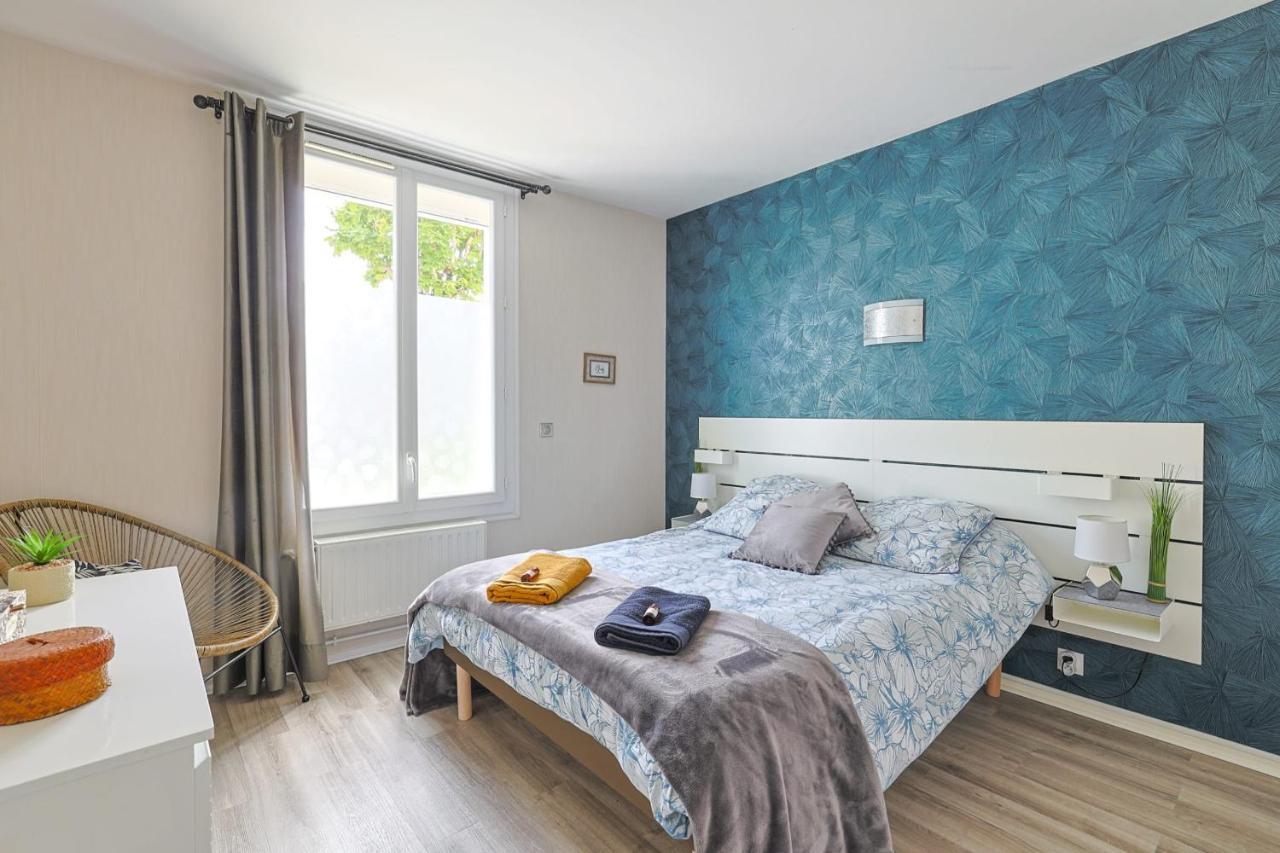 "Logis Debussy"- Saintes Villa Exterior photo